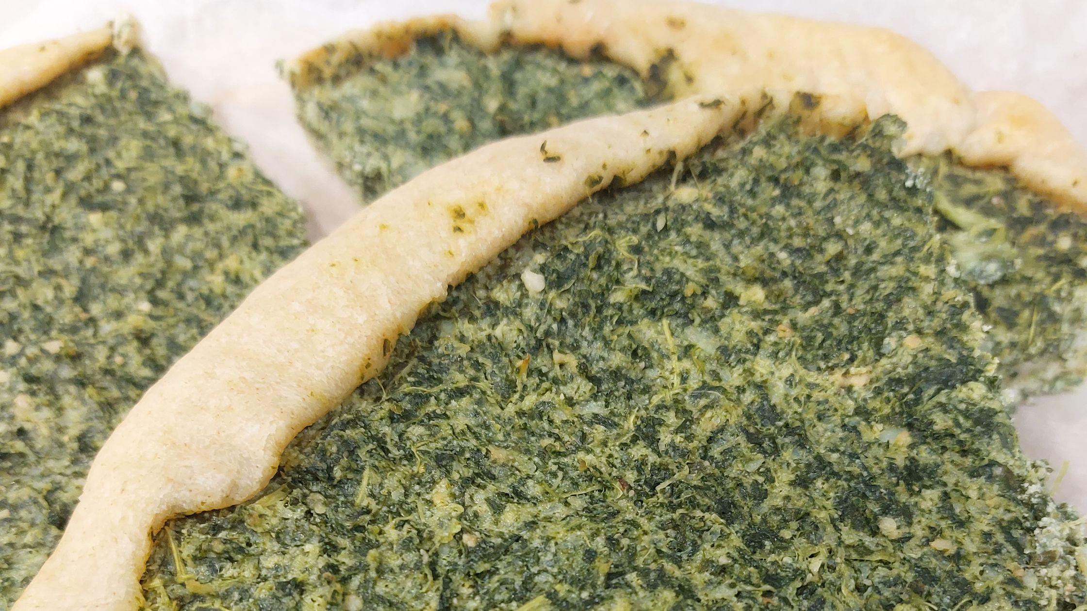 Scopri di più sull'articolo TORTA SALATA CON FRIARIELLI E TOFU